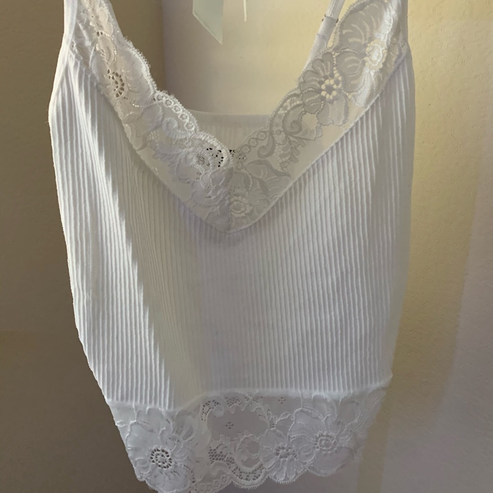 LACE TANK TOP